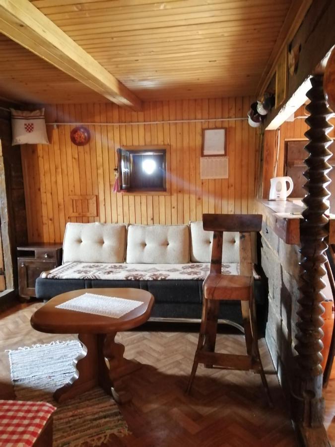 Robinzonski Smjestaj Tepes Tuheljske Toplice Exterior foto