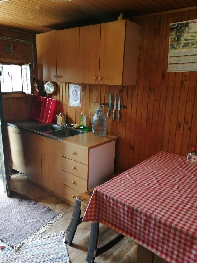 Robinzonski Smjestaj Tepes Tuheljske Toplice Exterior foto